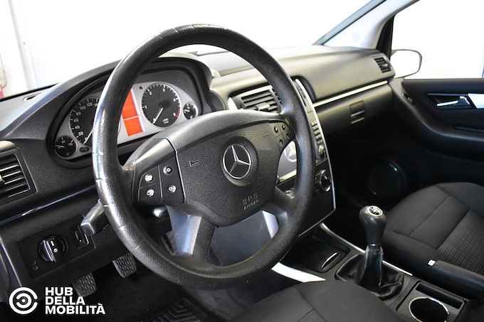 MERCEDES-BENZ B 180 CDI